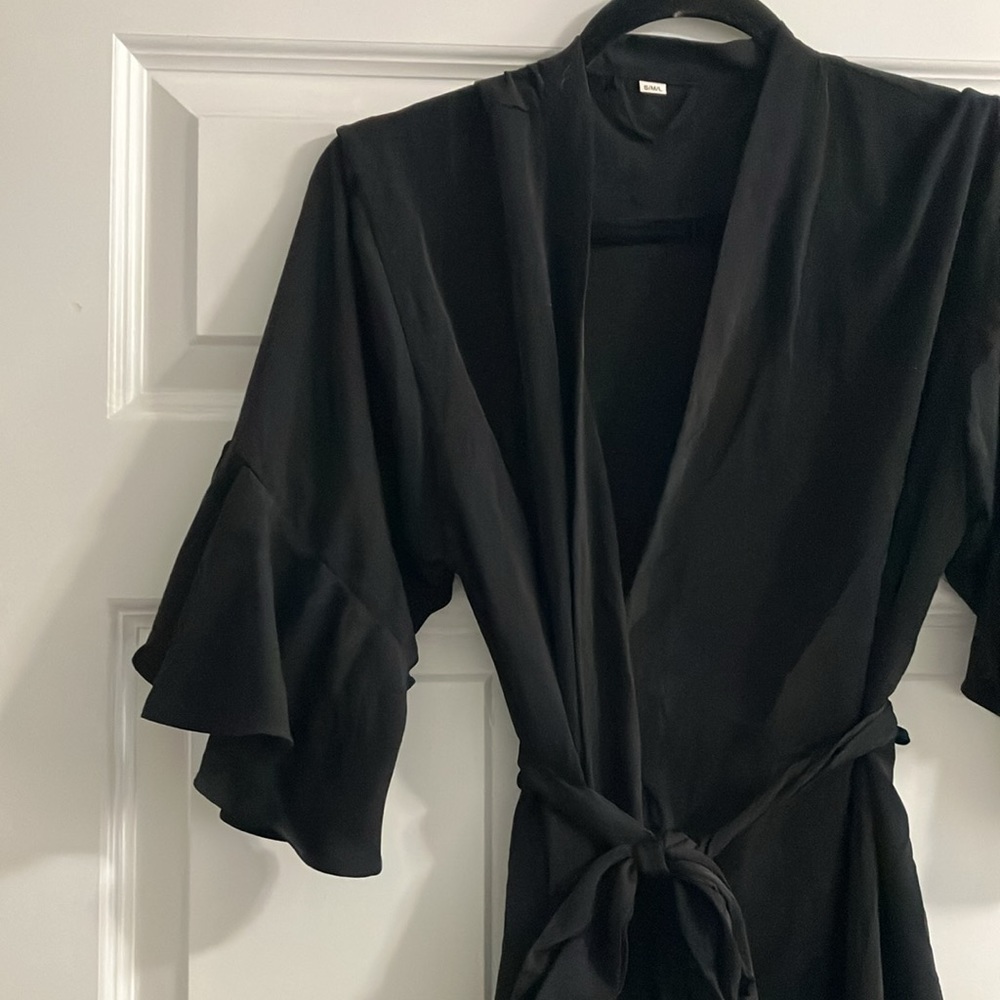 Ruffle Black Robe - Picture 2 of 3
